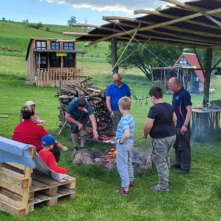 Altana Całoroczna Piotr Numer 6 - Herbergerówka Na Wsi Casa de Férias Sloszow